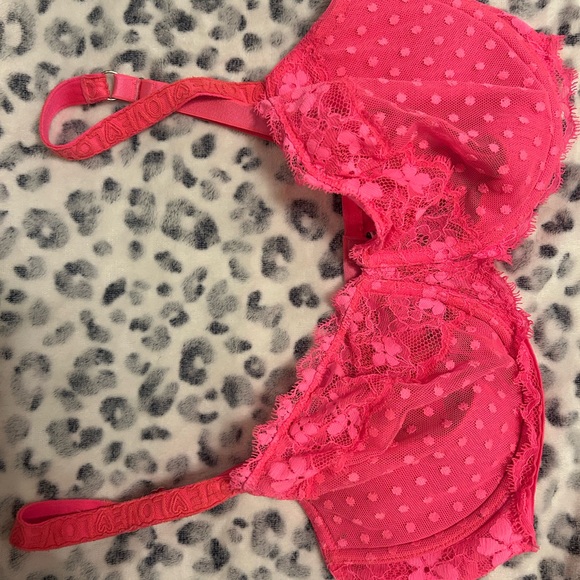 Victoria's Secret White and Black Leopard Bra - Picture 2 of 5